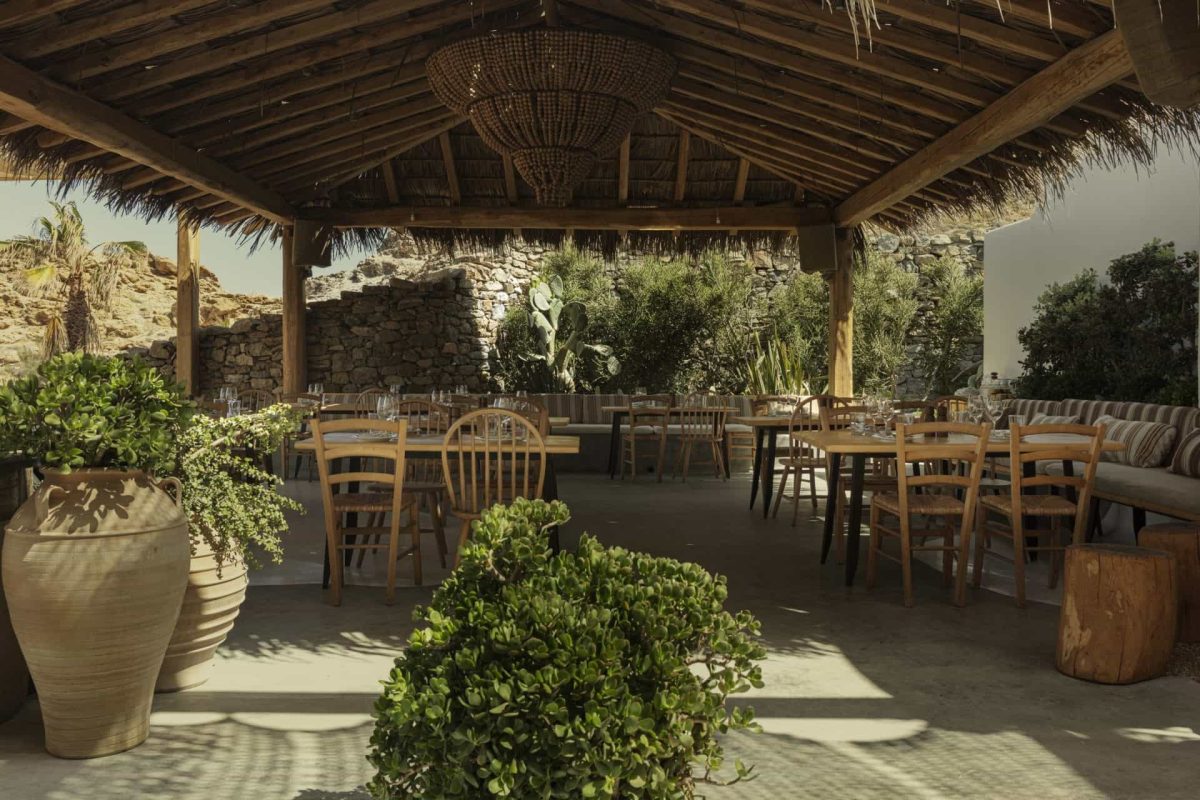 Escape to Paradise: Alemagou Beach Bar and Restaurant on Mykonos Island