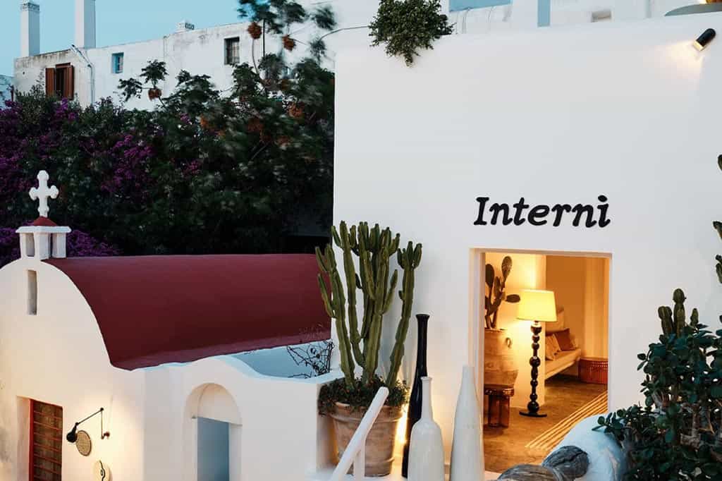 Opening May 9 Interni